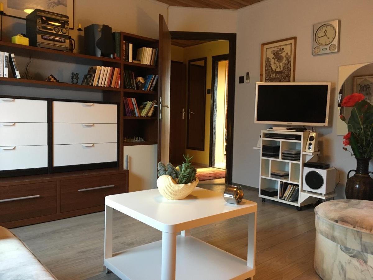 Aktiv Pihenes Apartman Révfülöp エクステリア 写真
